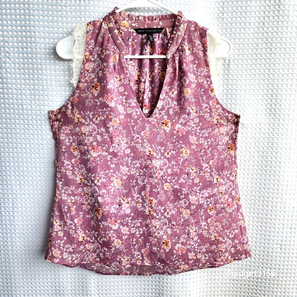 🪼NWOT  LAVENDER FLORAL LINED LACE CAP SLEEVE BY WHBM ~ SIZE MEDIUM PETITE
